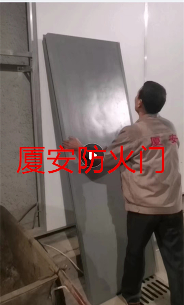 1755138692474941.jpg 木质防火门安装.jpg